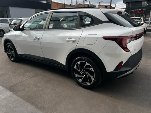 Kia K3 Cross 1.6 Zenith