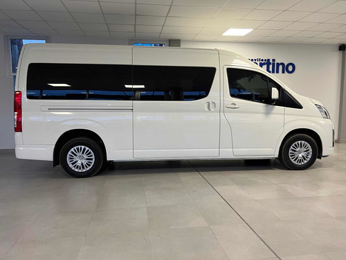 Imagen 3 de 9 de Toyota Hiace 2021 2.8 Tdi Commuter 6at 14a