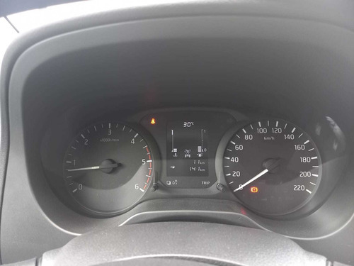 Imagen 6 de 13 de Renault Alaskan 2.3 Tdi 4x4 Confort 2022