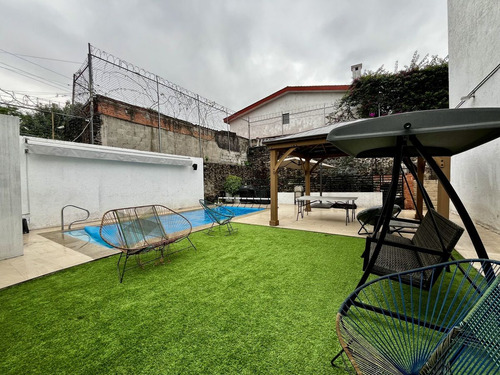 Terreno Con Alberca En Venta En Condominio Horizontal
