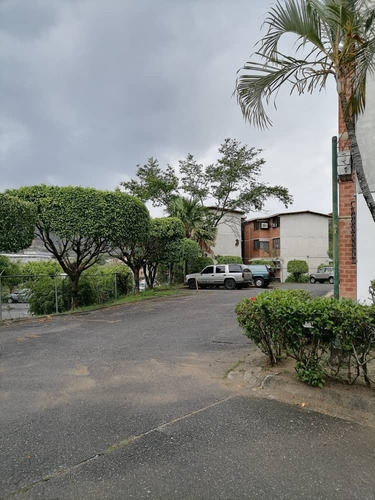 Imagen 2 de 8 de Apartamento En Venta Terrazas Del Este (0424-1671963)