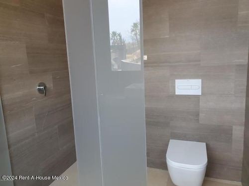 Departamento En Renta En Avenida Country Club, Bosque Real Ru 25-714.