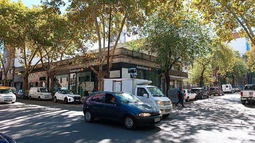 Local Comercial Esquina Canelones Y Requena Consultá 097122 (ref: Ksk-743)