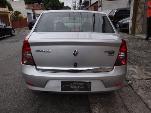 Renault Logan Expression 1.6 Completo 2011