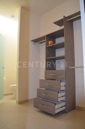 Town House En Venta - Fraccionamiento Montebello