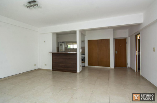 Imagen 11 de 30 de Departamento En Venta - 2 Dormitorios 1 Baño - Cochera - Terraza - 120mts2 - La Plata
