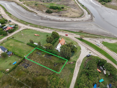 Terreno En Venta De 720m2 A Metros De La Laguna Y Arroyo
