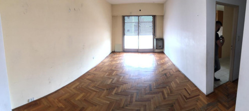 Imagen 2 de 7 de Departamento - Venta - Floresta - 4 Ambientes