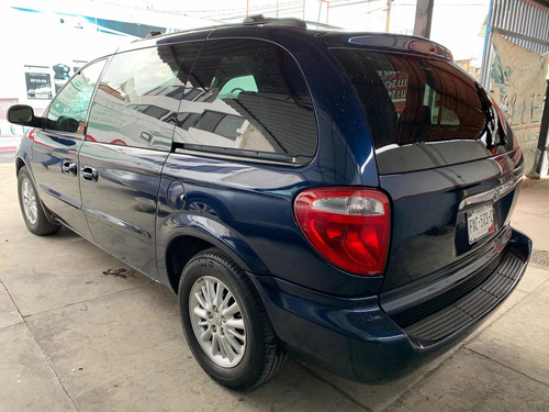 Chrysler Voyager 2004 3.3l Lx Mt
