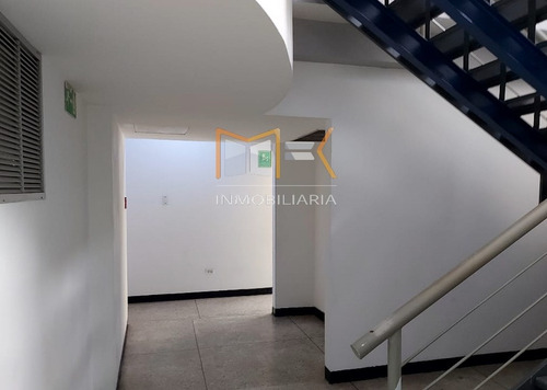 En Venta Edificio Comercial Industrial La Urbina Municipio Sucre Caracas
