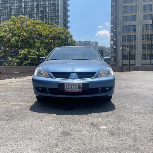 Mitsubishi Lancer Glx Año 2015