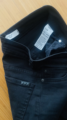 Jean Complot Slim Negro (Usado)