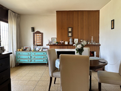 Casa En Venta De 4 Dormitorios En Malvin (ref: Gmu-104)