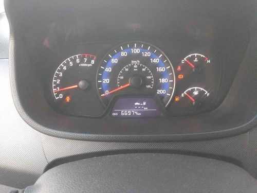 Imagen 13 de 15 de Hyundai Grand I10 2019 4p Gl Mid L4/1.2 Premium Man