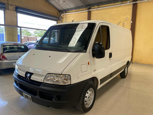 Peugeot Boxer 2.3 330m Confort Hdi Larga Abs