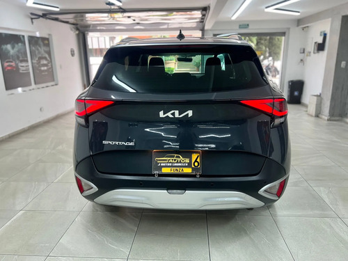 Kia Sportage 2.0 At