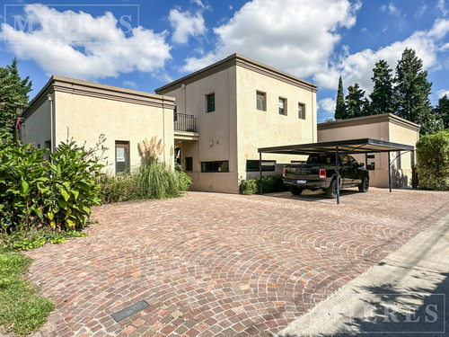 Casa En Venta En Olivos Golf Club
