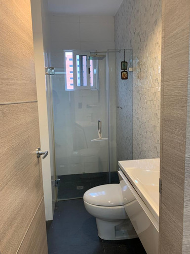 Imagen 11 de 12 de Económico Y Hermoso Apartamento En La Soledad 04144437404
