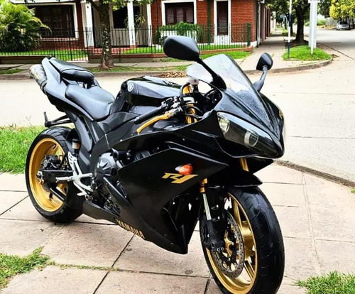 R1 Yamaha