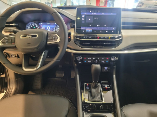 Imagen 9 de 16 de Jeep Compass Longitude -