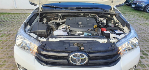 Toyota Hilux Dx 4x4