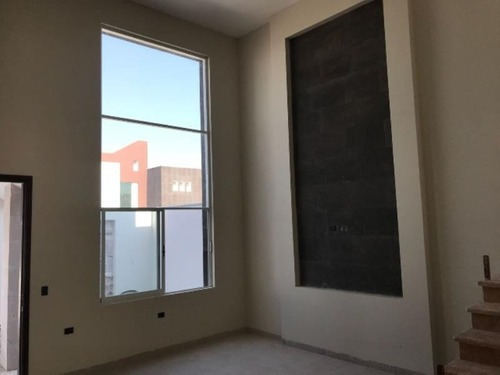 Casa Sola En Venta Fracc El Roble Residencial