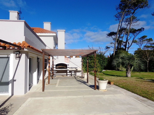 Imagen 6 de 30 de Magnífica Casa En Venta Y Venta Temporal En Punta Del Este, Brava