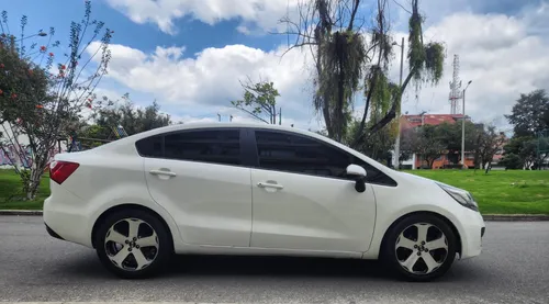 Kia Rio Ub Ex Full 1.4 Mt Techo!!