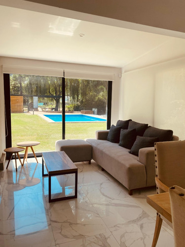 Encantadora Casa Con Jardín Al Lago