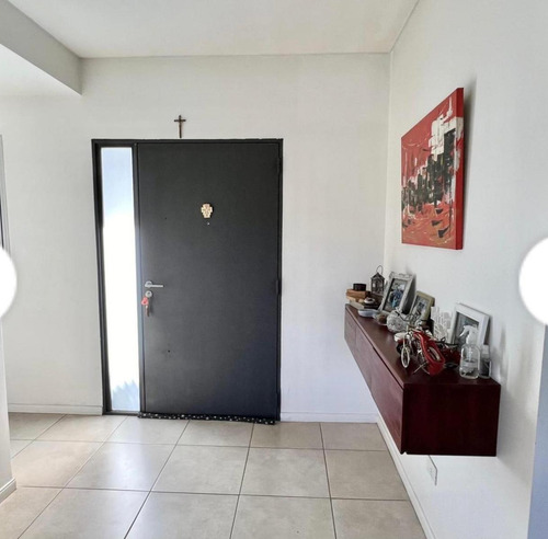 Casa En Venta - 3 Dormitorios 3 Baños - 807mts2 - Dique Luján