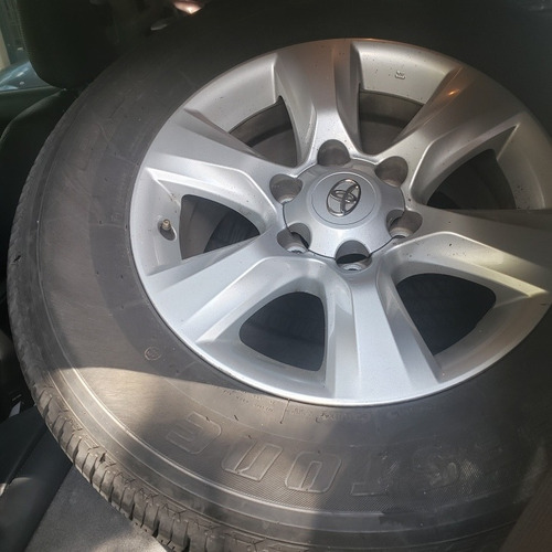 Llantas Con Cubiertas De Toyota Prado 265/65/17