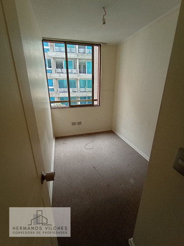 Dpto. 3 Dorm / 2 Baños / 1 Bod. Comuna De Santiago.-