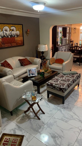 Imagen 3 de 11 de Casa En La Mejor Zona De Turmero 04243011553