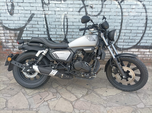 Imagen 1 de 15 de Keeway K-light 202 Modelo 2021
