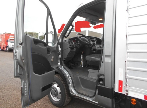 Iveco Daily 35s14 Baú Seco - Entrada + Transf. Divida