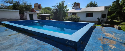 Venta Casa 3 Dormitorios / Agua De Oro