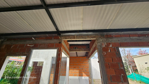 Casa 4 Ambientes 392 M2 Terreno En Barrio Cerrado Los Paraísos En Los Cardales, 3 Dorm, 2 Garaje
