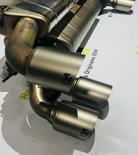 Escape De Titanio Akrapovic Golf Gti Y Golf R (Usado)