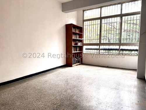 En Venta Apartamento En San Bernardino. Cod Flex: 25-23362