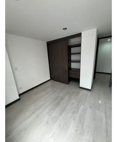 Apartamento En Alquiler - Loma De Las Brujas
