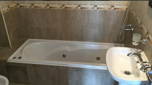 Imagen 3 de 11 de Departamento De 2 Ambientes En Venta - Moron Centro