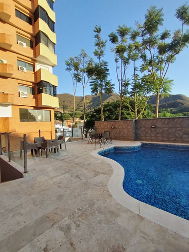 Keydis Pantoja Inzitu Realtor Vende Apartamento La Trigaleña Valencia Residencias La Coruña Solo Cliente
