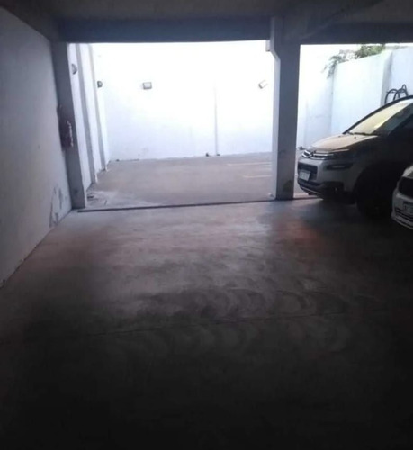 Imagen 5 de 5 de Excelente Cochera Cubierta En Venta Ubicada En Lanús