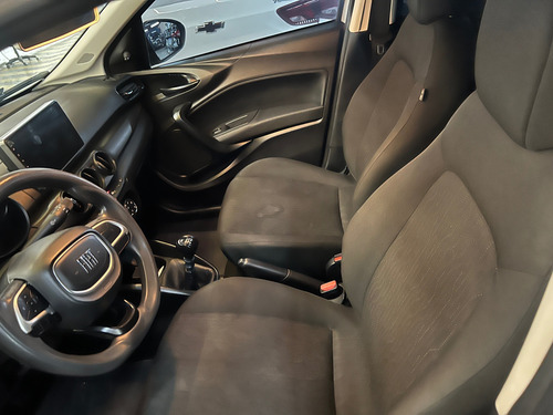 Fiat Cronos 1.0 Flex 4p