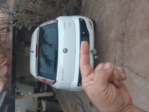 Imagem 3 de 6 de Fiat Punto 2014 1.8 16v Sporting Flex Dualogic 5p