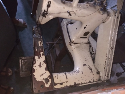 Imagen 2 de 2 de Maquina De Coser Cañonera Marca Singer Equipo Pesado