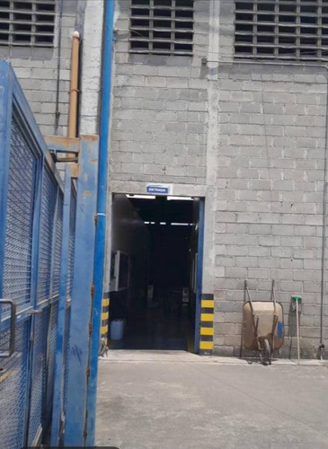 #1700 Galpón De 8.000 + 5.000 M2 De Patio, Ubicado En Zona Industrial De Guatire.