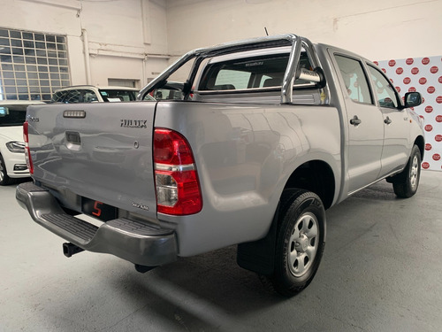Imagen 4 de 15 de Toyota Hilux 2.5 Dc 4x2 Td Dx Pack 2015