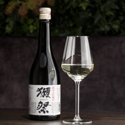 Sake Dassai 45 Junmai Daiginjo, 1 Botella Con 300 Ml