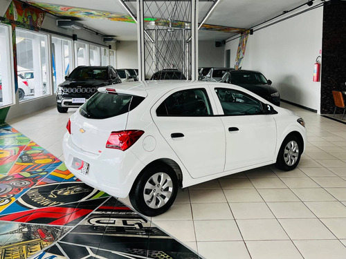 Imagem 4 de 7 de Chevrolet Onix 1.0 Mpfi Joy 8v Flex 4p Manual